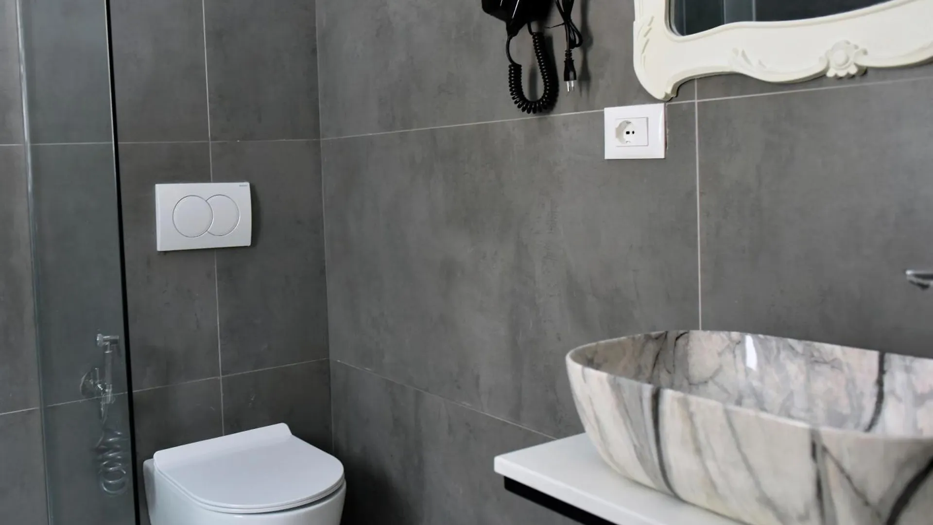 City Center Rooms And Apartments Durres Albania