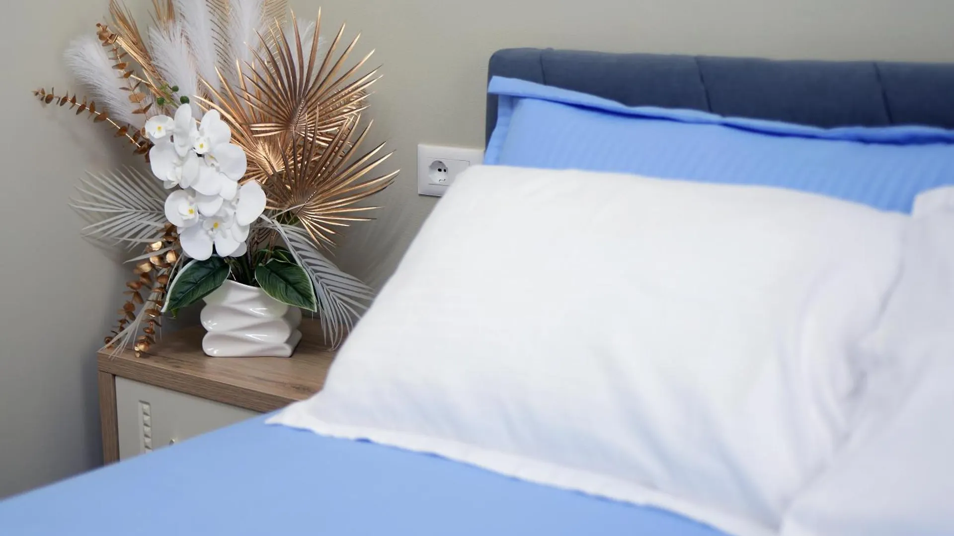 City Center Rooms And Apartments Durres 0*,  Albania