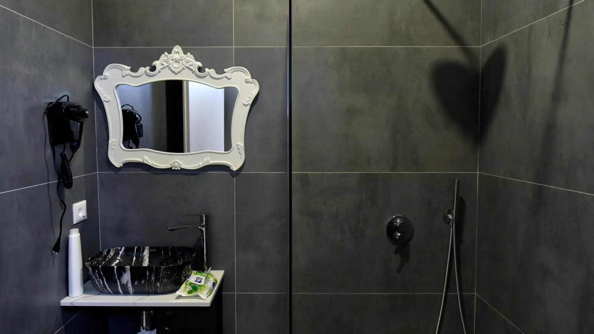 City Center Rooms And Apartments Durres